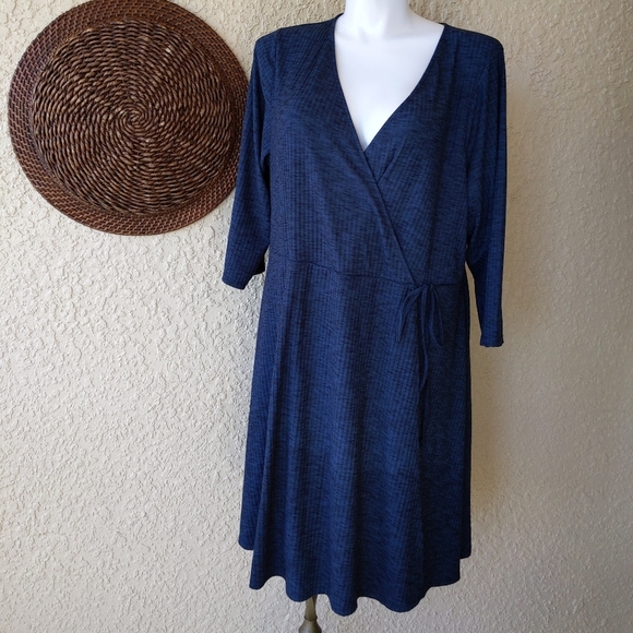 Torrid TEAL RIBBED KNIT FAUX WRAP DRESS - Picture 3 of 7